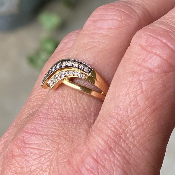 LeVian Ring w/ Chocolate & white diamonds. Size 7 - Picture 2 of 9
